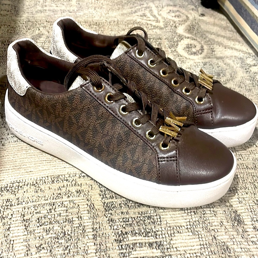 Michael Kors Poppy Lace Up Brown 5.0